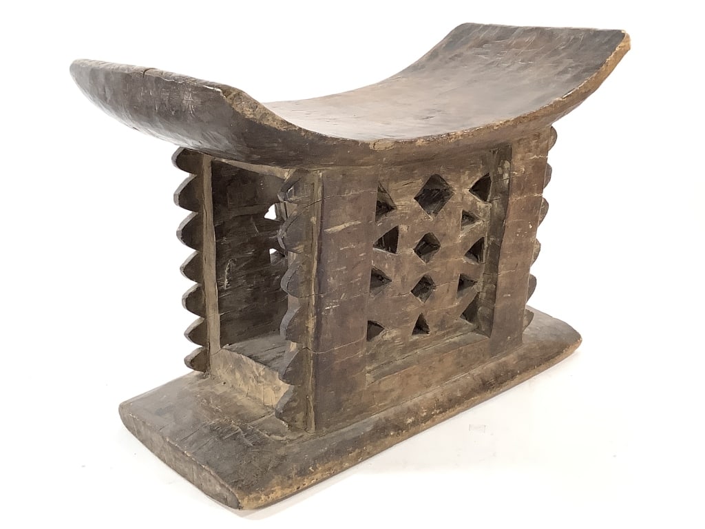 Rare Asante Ceremonial Stool Ghana (1 of 7)