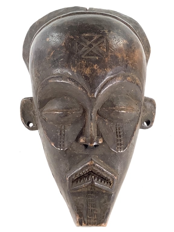Chokwe Mask DRC - 2