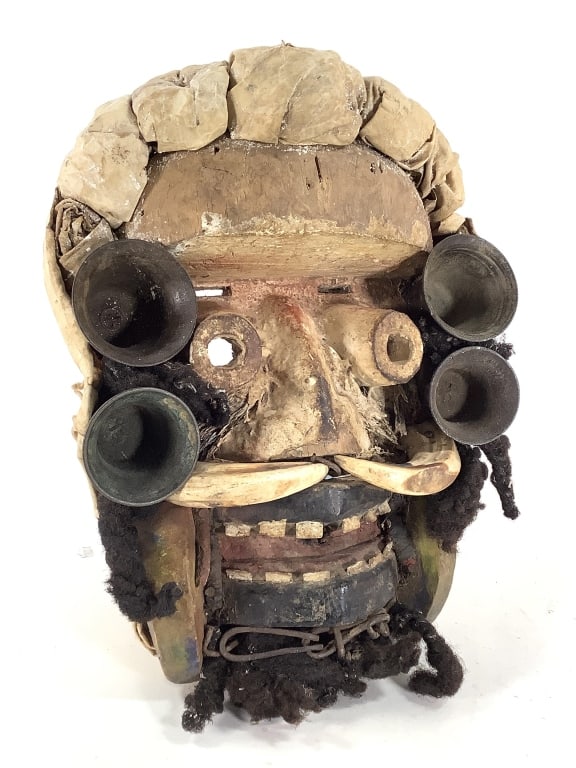 We / Guere Power Mask Ivory Coast: 13"H x 10"W. Minor loses, Good condition for age. Provenance: Collection of William and Diane Itter. Please see photos for condition and details.