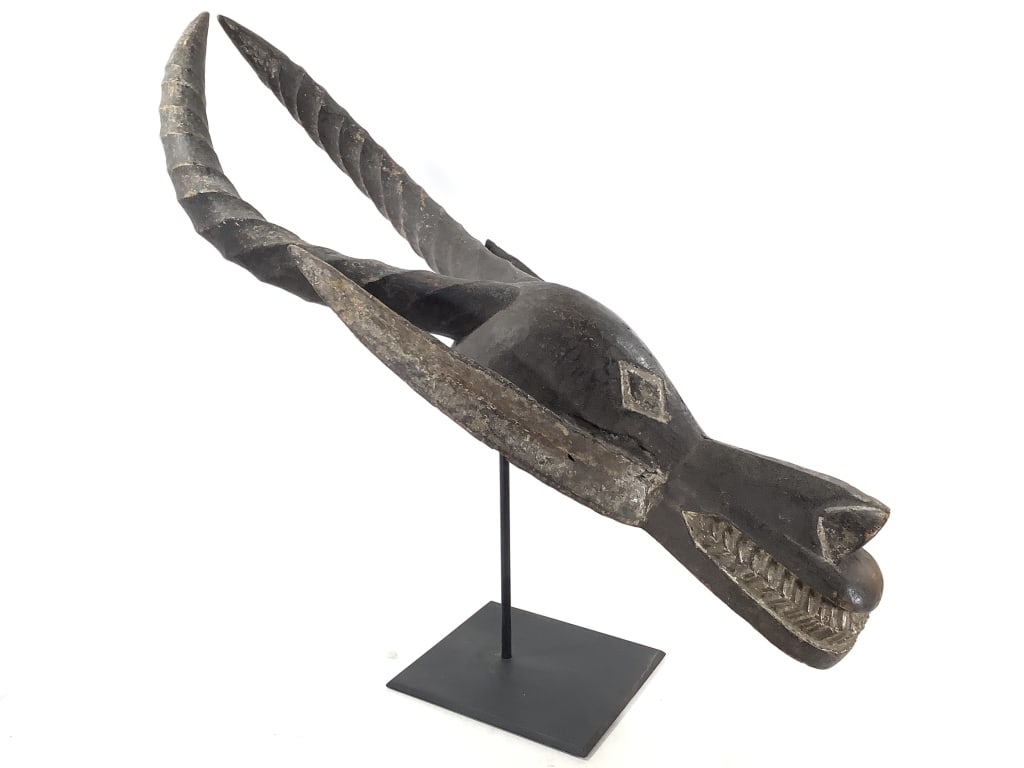 Cameroon Grasslands Bush Cow Mask: 11 7/8"H x 8 1/4"W x 7 "D. Provenance: Collection of William and Diane Itter. Please see photos for condition and details.