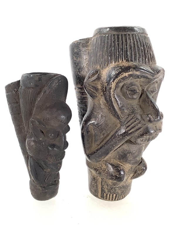Cameroon Grasslands Bamileke Tobacco Pipe Bowl: 5 5/8"L x 3 1/2"W x 2 1/4"D. Provenance: Collection of William and Diane Itter. Please see photos for condition and details.