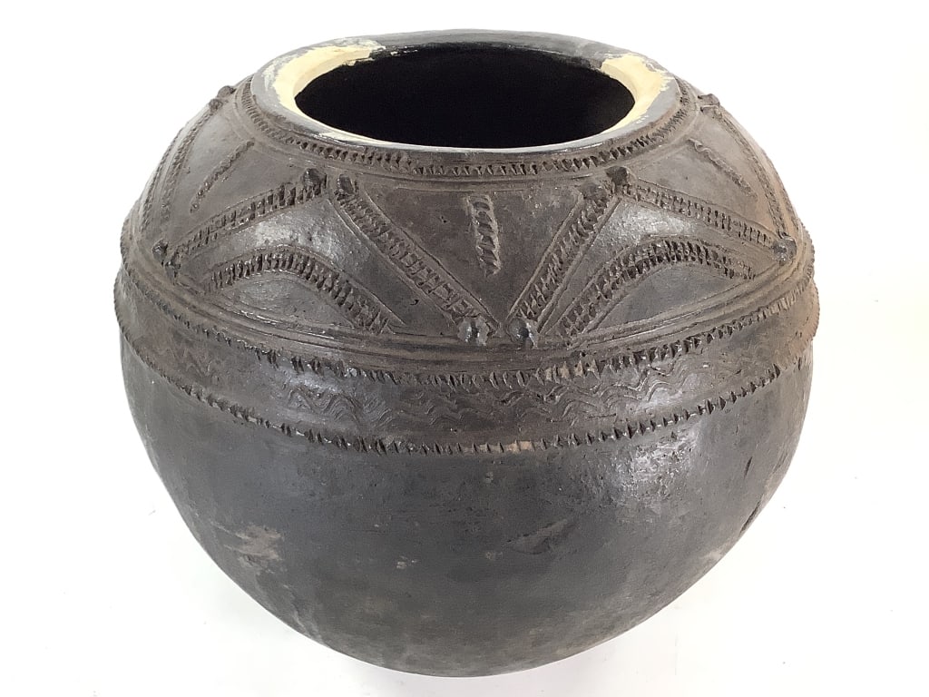 Nigerian Nupe Incised Water Pot: 14"H x 14"Dia. Good condition consistent with age and use. Provenance: Collection of William and Diane Itter. Please see photos for condition and details. Please note: Some pots may have repairs that