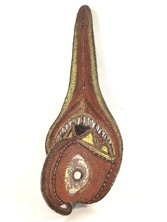 Abelam Yam Mask Papua New Guinea: 23 1/4"H x 10 1/4"W. Woven fiber with natural pigments. Provenance: Collection of William and Diane Itter. Please see photos for condition and details.