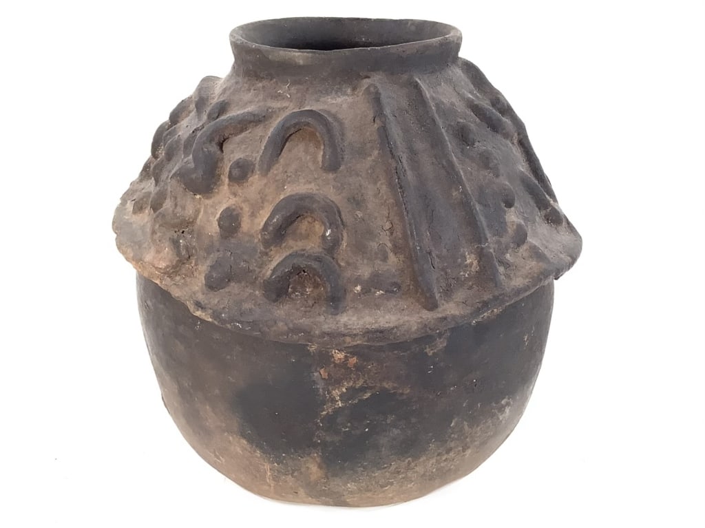 Baatonu Vessel West Africa: 10 1/4"H x 10 1/8"Dia. Collection of William and Diane Itter. Please see photos for condition and details. Please note: Some pots may have repairs that may not be noted.
