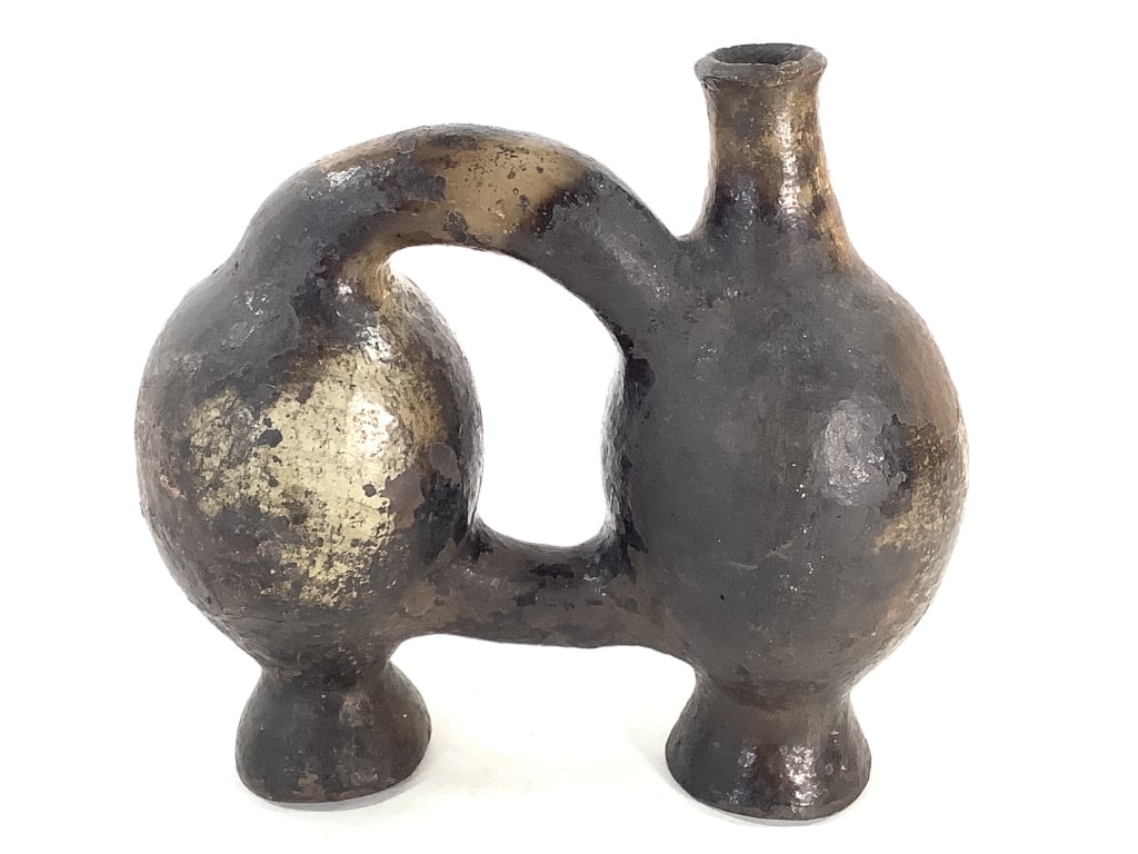 Teke Or Tio Double-Chambered Vessel DRC: 9"H x 10"W. Terracotta. Good condition, natural wear consistent with age. Provenance: Collection of William and Diane Itter. Please see photos for condition and details. Please note: Some pots may
