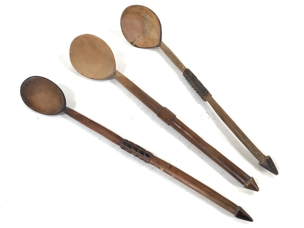 3 Zulu Wood Spoons South Africa: Longest 14 1/4"L. Good condition, natural wear consistent with age. Provenance: Collection of William and Diane Itter. Please see photos for condition and details.