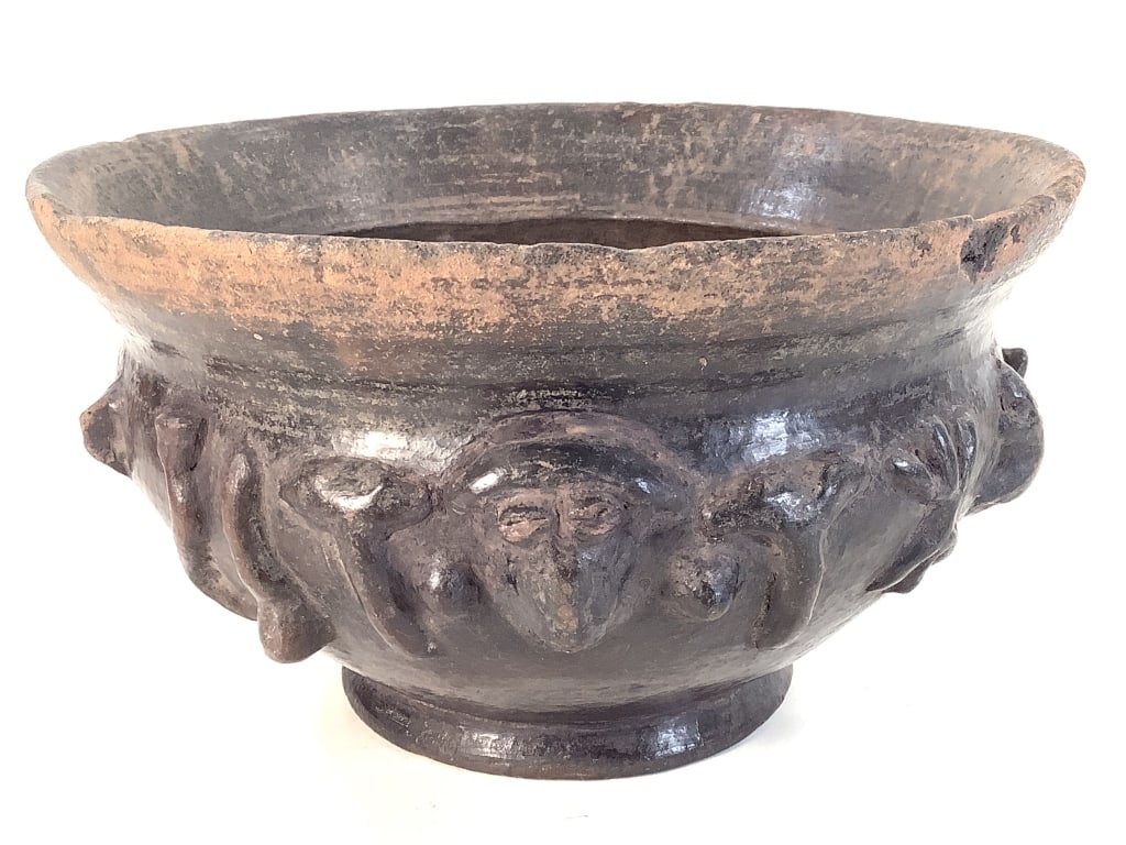 Baatonu or Yoruba Ceremonial Bowl (1 of 10)
