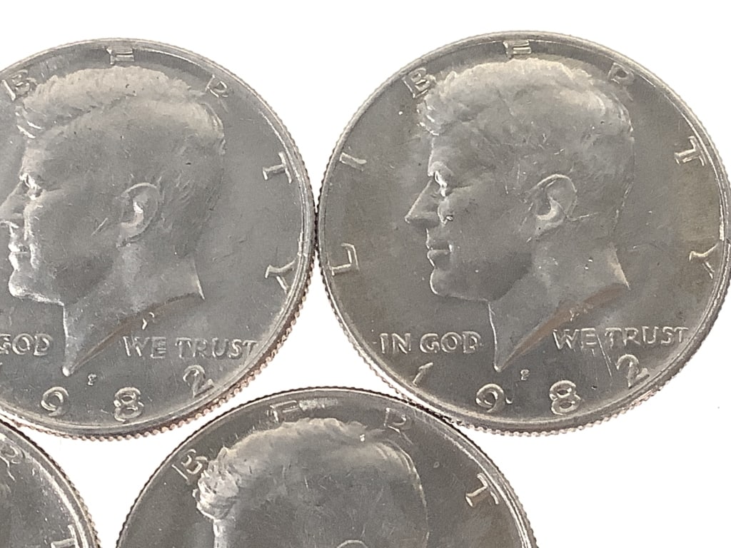 5 Error 1982 Kennedy Half Dollars - NO 'FG" - 4