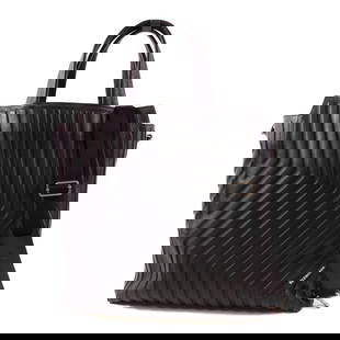 BALENCIAGA Leather Car East-West M Tote Ginko Hand-Handed Bag for Shoulders and Backs 2wayShoulder: Item Name: BALENCIAGA Leather Car East-West M Tote Ginko Hand-Handed Bag for Shoulders and Backs 2wayShoulder Bag Black leather Brand: BALENCIAGA Model No.: 679463 Size: x W:37cmH:38.5cm x D:13cm(W:14