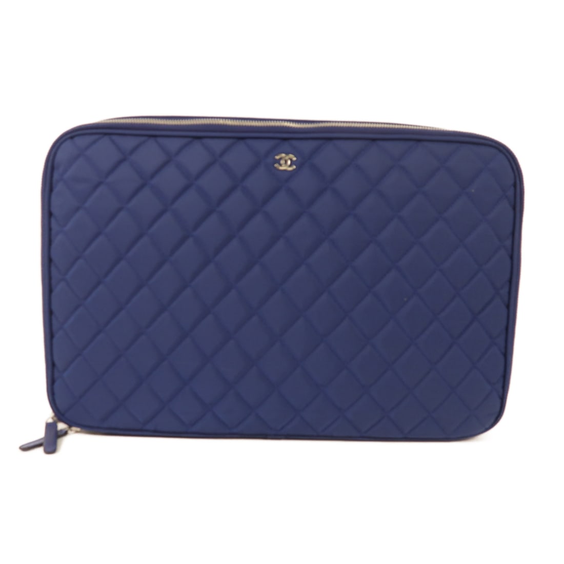 CHANEL Blue Blue Nilong Laptop Bag Writing Type Electronic Package Other bag Nylon: Item Name: CHANEL Blue Blue Nilong Laptop Bag Writing Type Electronic Package Other bag Nylon Brand: CHANEL Model No.: Size: x W:37.5cmH:25cm x D:6cm(W:14.8 inch x H:9.8 inch x D:2.4 inch ) Color: Blu