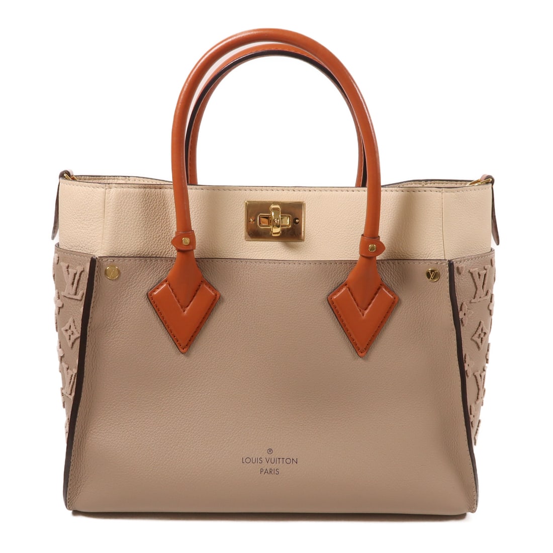 LOUIS VUITTON Cowhide Leather On My Side MM Handmade Bag Beige Handbag M53825: Item Name: LOUIS VUITTON Cowhide Leather On My Side MM Handmade Bag Beige Handbag M53825 Brand: LOUIS VUITTON Model No.: M53825 Size: x W:30.5cmH:24.5cm x D:14cm(W:12.0 inch x H:9.6 inch x D:5.5 inch