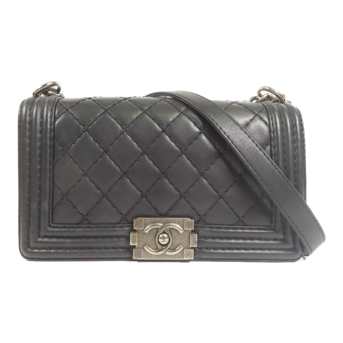 CHANEL Black Black Cowhide leather Boy silver crosshair shoulder bag Shoulder Bag Calfskin (cowhide: Item Name: CHANEL Black Black Cowhide leather Boy silver crosshair shoulder bag Shoulder Bag Calfskin (cowhide Brand: CHANEL Model No.: Size: x W:16cmH:20cm x D:4cm(W:6.3 inch x H:7.9 inch x D:1.6 inc