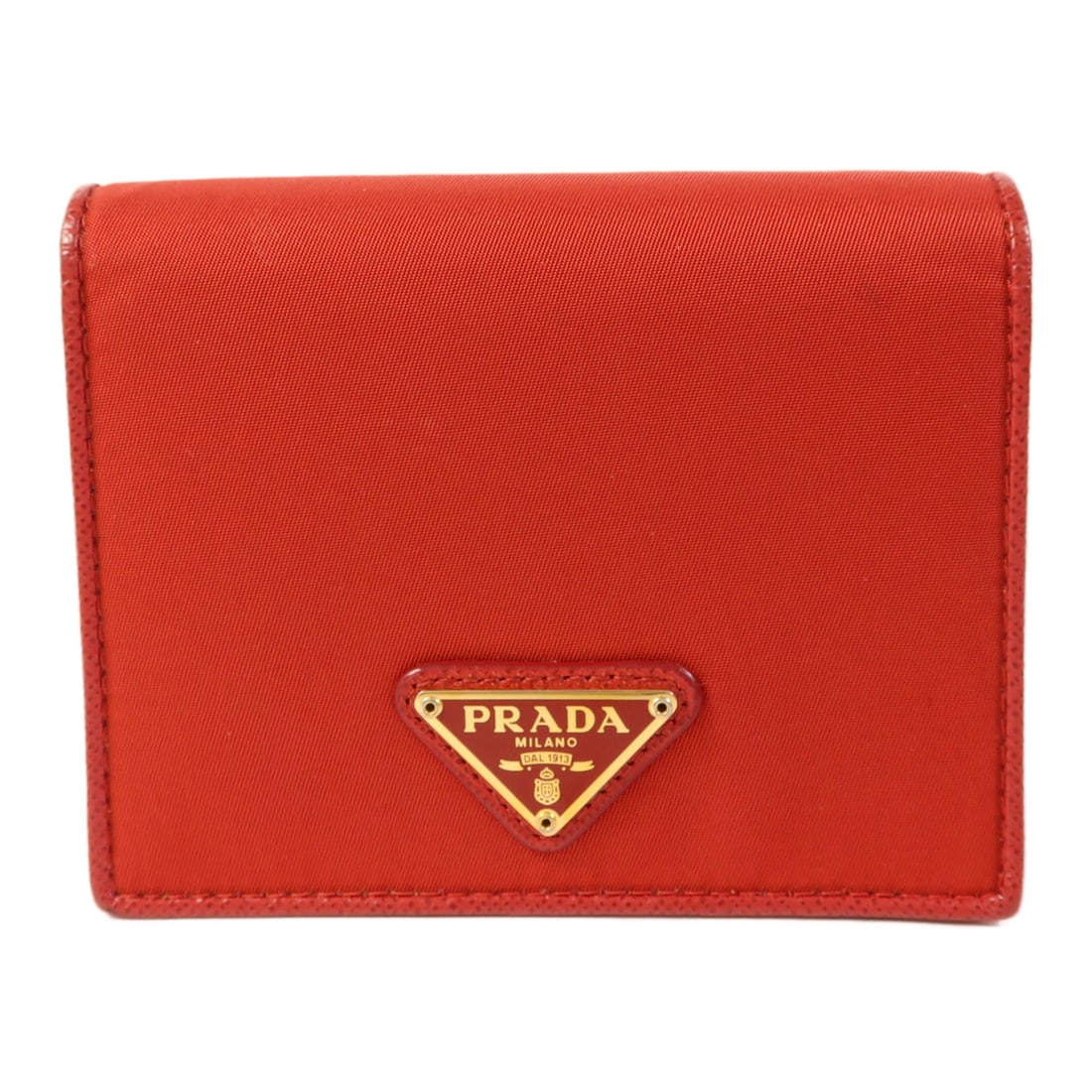 PRADA Niryu Vitello Move ??? Bi-fold wallet Red Red Nylon 1MV204: Item Name: PRADA Niryu Vitello Move ??? Bi-fold wallet Red Red Nylon 1MV204 Brand: PRADA Model No.: 1MV204 Size: x W:11.5cmH:9cmx D:2.5cm(W:4.5 inch x H:3.5 inch x D:1.0) Color: Red Pockets: >Hook but