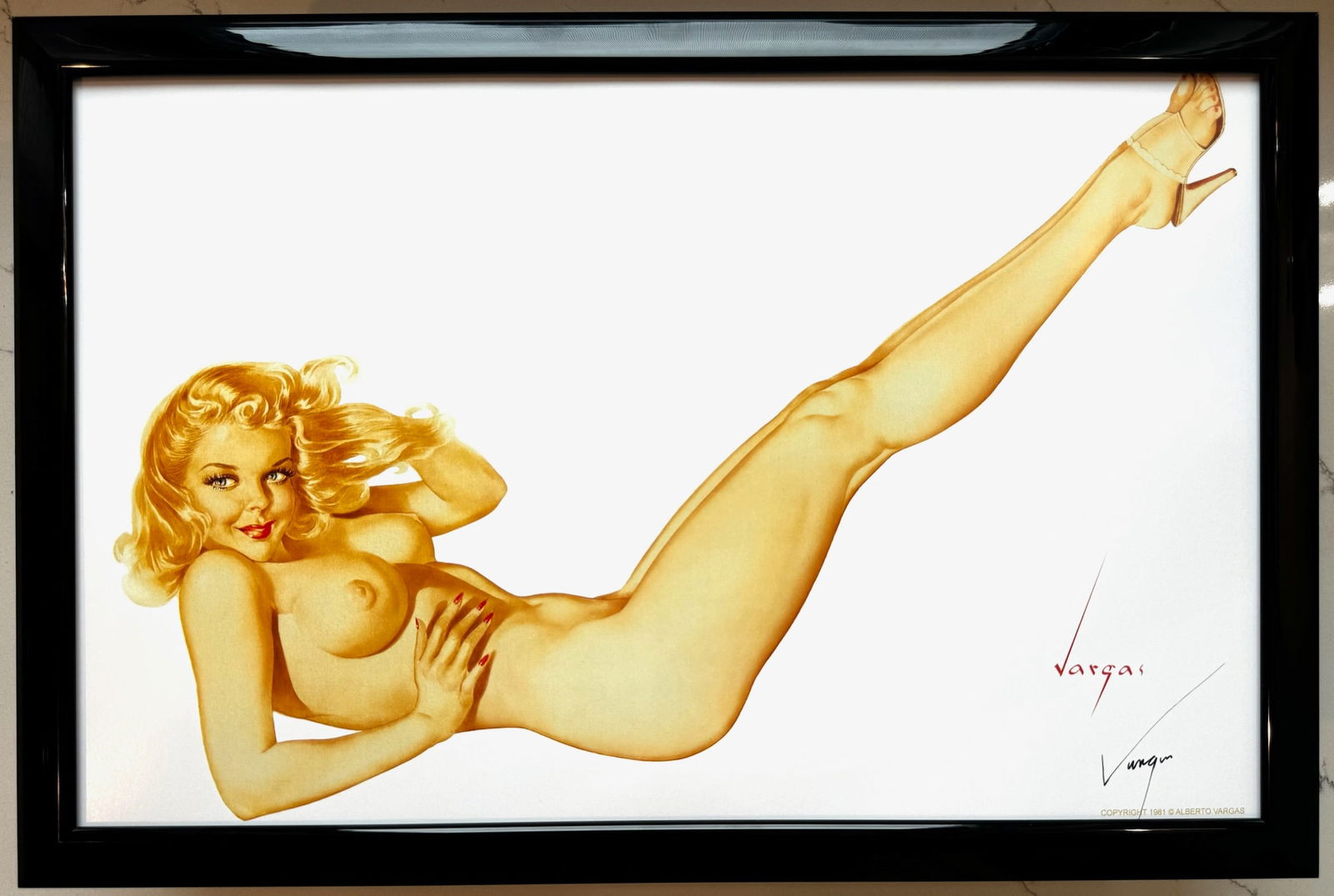 Alberto Vargas Legacy Nude 1947: This exquisite print, crafted between 1979 and 1984, carries the authentic signature of Alberto Vargas, who personally autographed it at a signing event just before his passing in 1982. Frame not Incl
