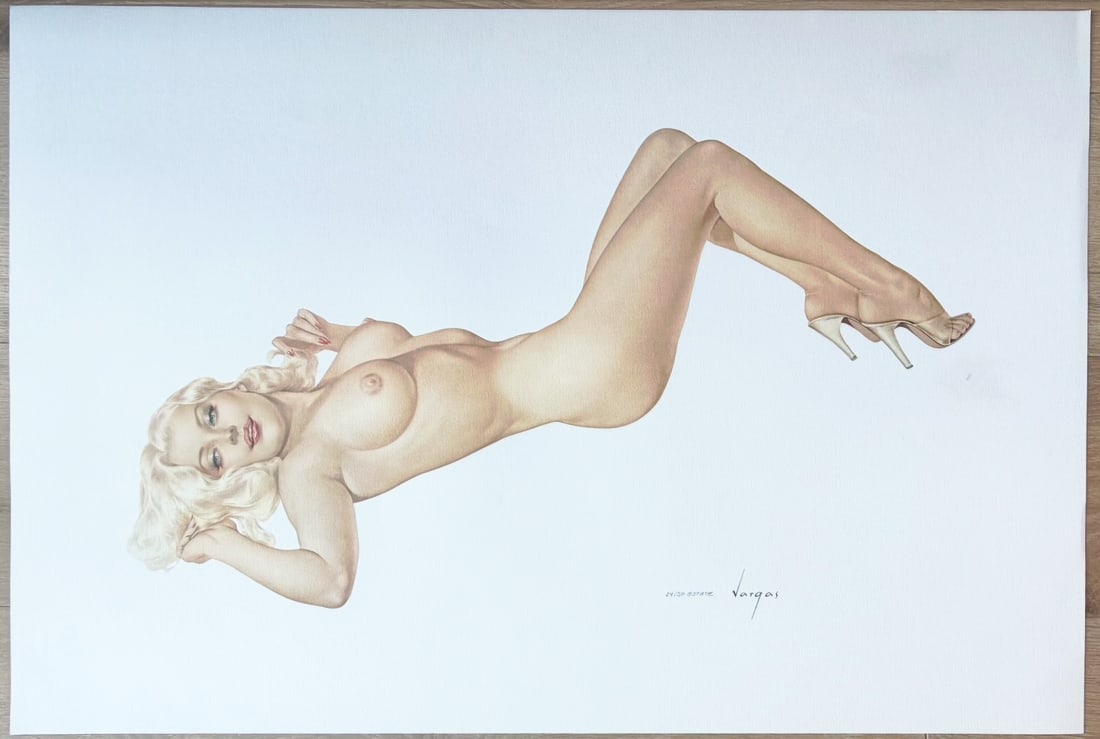 Legacy Nude #07, Blonde Venus 24/50 Estate: With a dreamy aura of satisfaction, "Blonde Venus" lazes before us. Almost ready for sleep, she captivates us with her tonic charms.This series consists of twelve spectacular artworks that Alberto Var