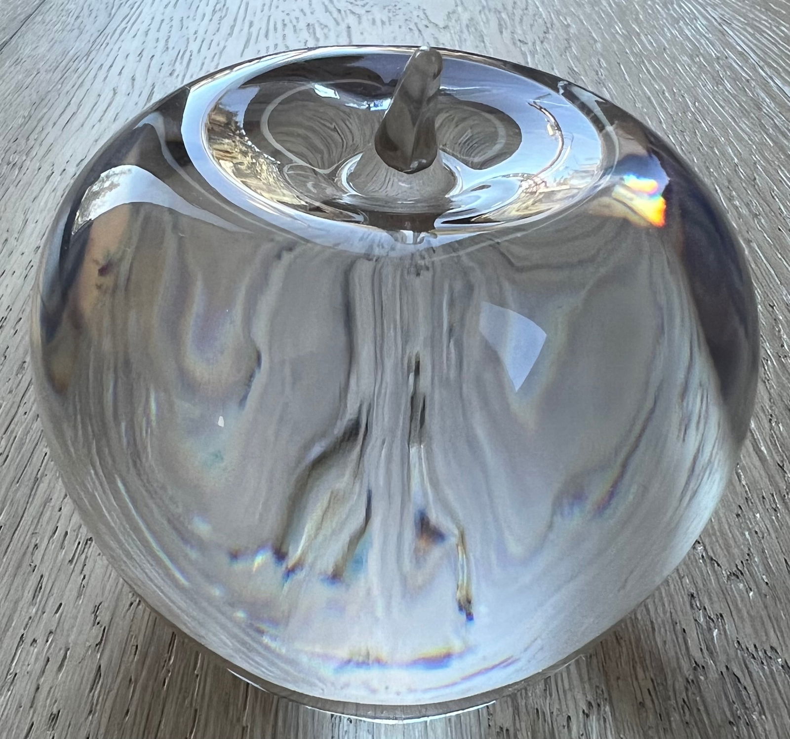 Tiffany & CO Apple Paperweight in Crystal Glass (1 of 5)