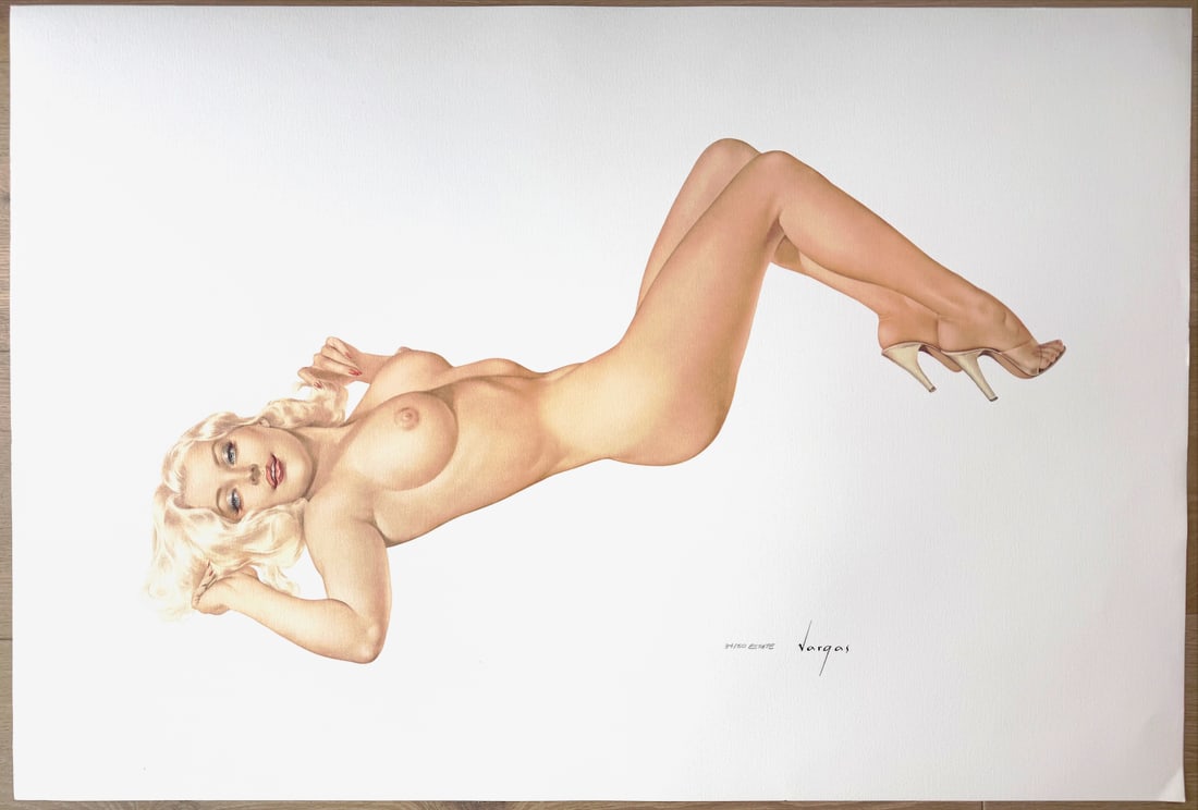 Legacy Nude #07, Blonde Venus 34/50 Estate: With a dreamy aura of satisfaction, "Blonde Venus" lazes before us. Almost ready for sleep, she captivates us with her tonic charms.This series consists of twelve spectacular artworks that Alberto Var