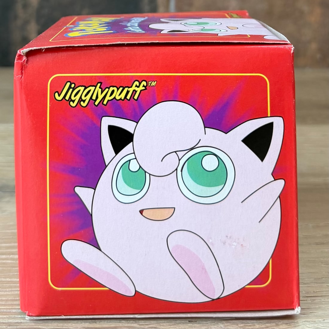 Jigglypuff Burger King Promo 23k Gold Pokémon Pokeball: Rare promotional 23-karat gold-plated Poké Ball from the 1999 Burger King Pokémon toy set. Limited release and highly sought after by collectors. Great display piece in nice condition.