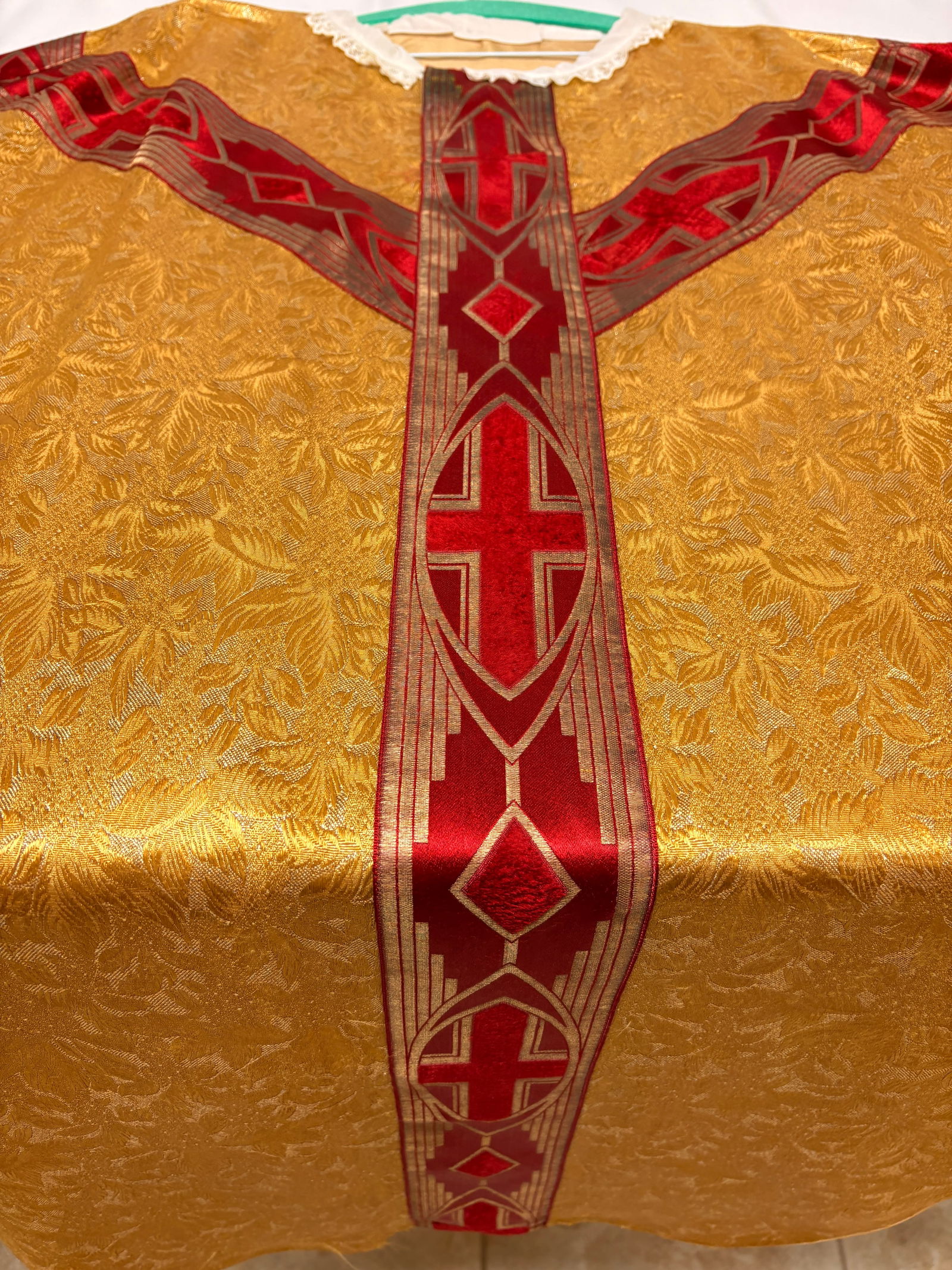 Antique Catholic Chasuble: Antique Catholic chasuble. Original collar, exquisite craftsmanship, and rare luxury fabric. Clean, intact, and exceptionally well preserved. Extremely elegant and hard to find in this condition. Idea