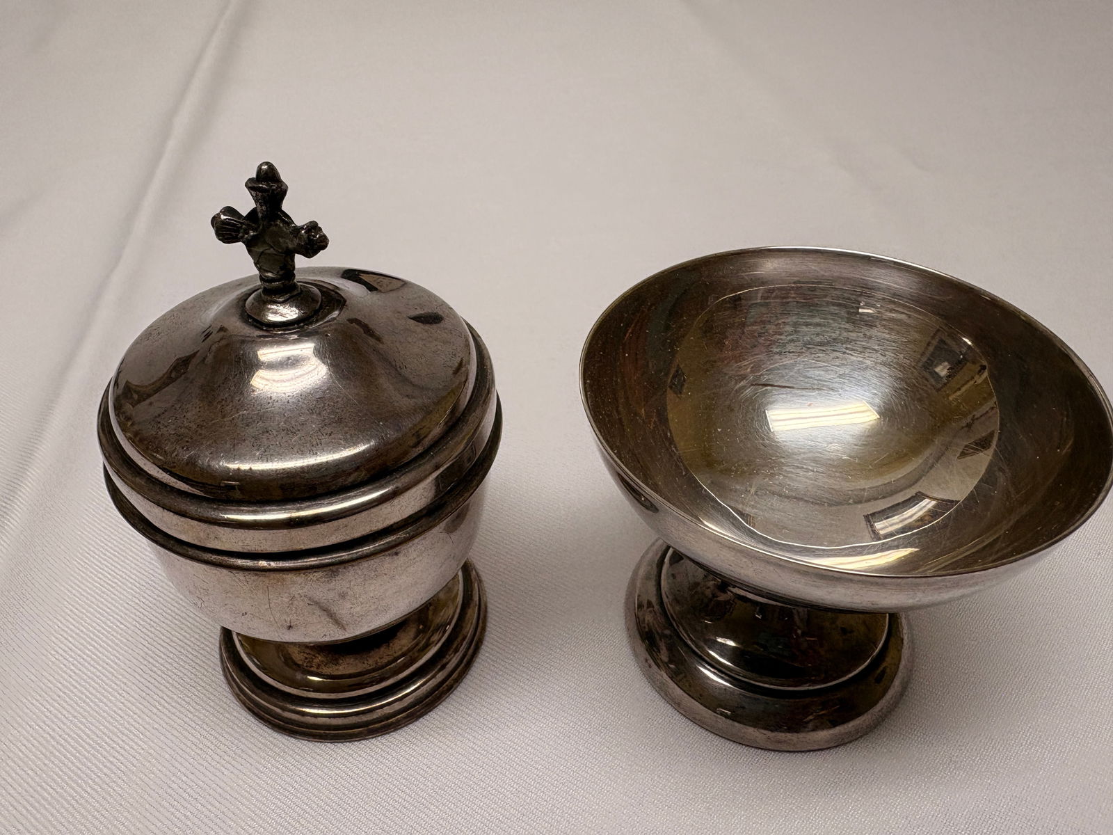 Portable Chalice & Small Ciborium Set (1 of 6)