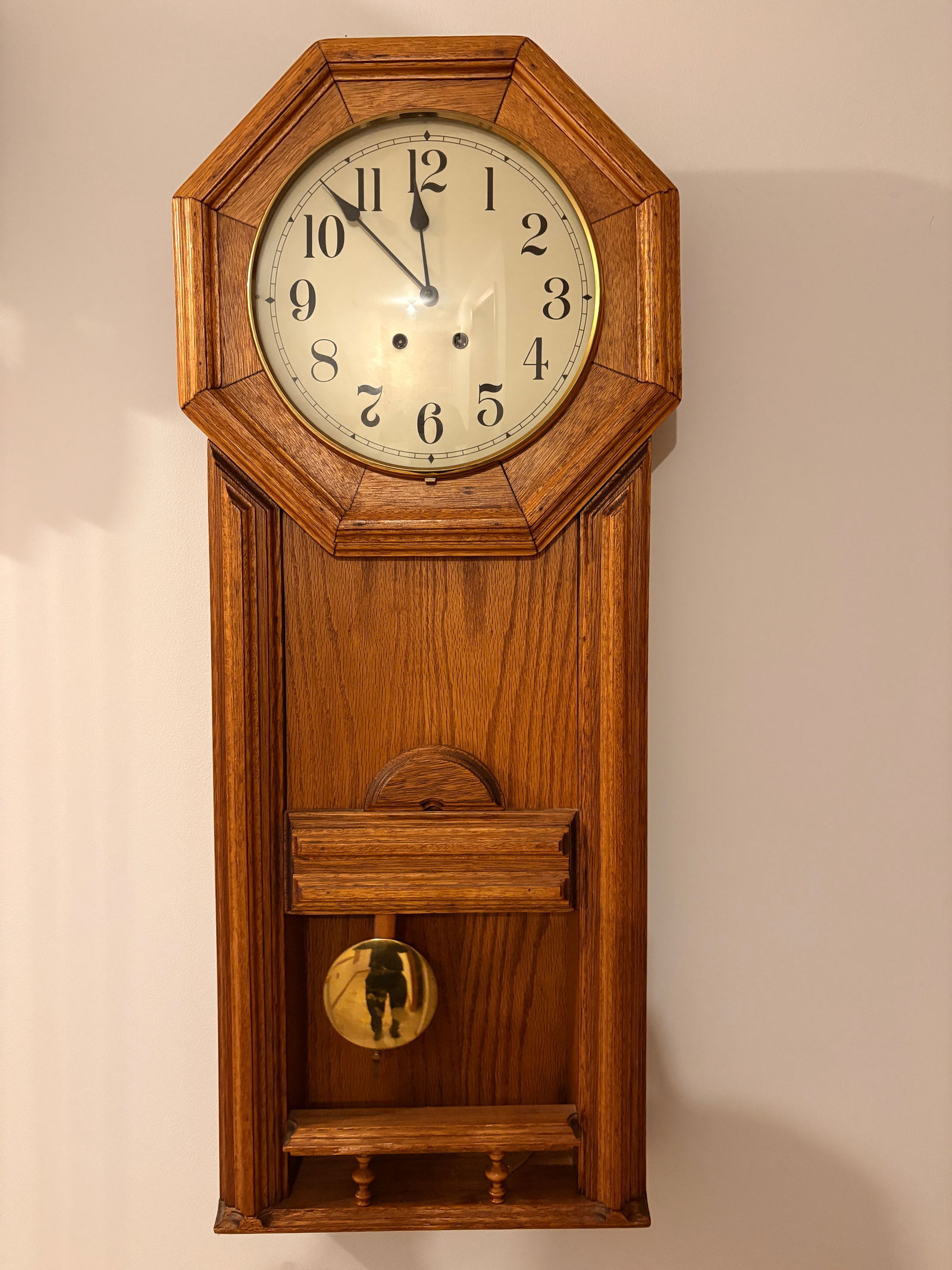 Elegant wooden wall clock (1 of 4)