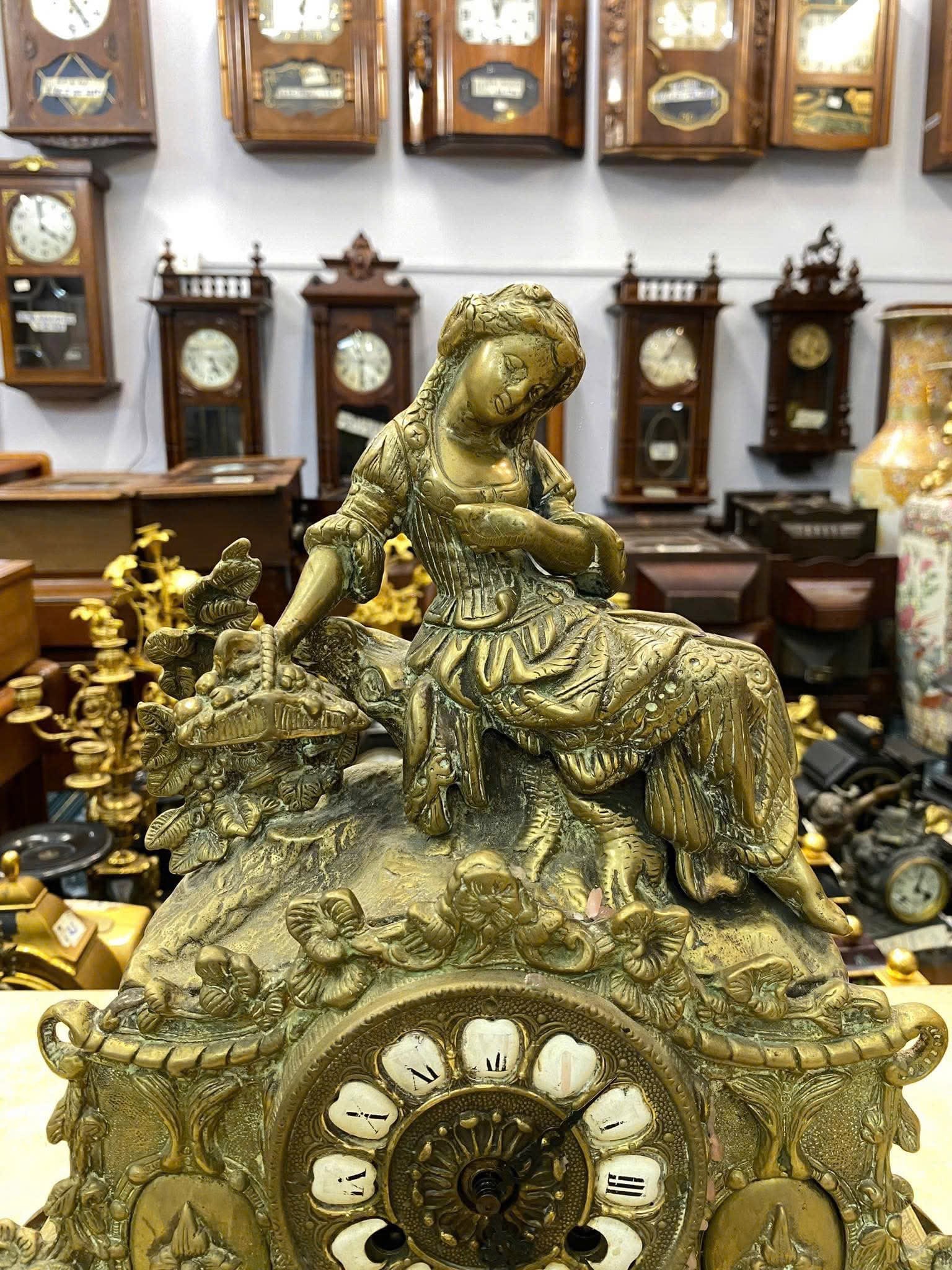 Figural Mantel Clock with Matching Pair of Candlesticks (1 of 5)