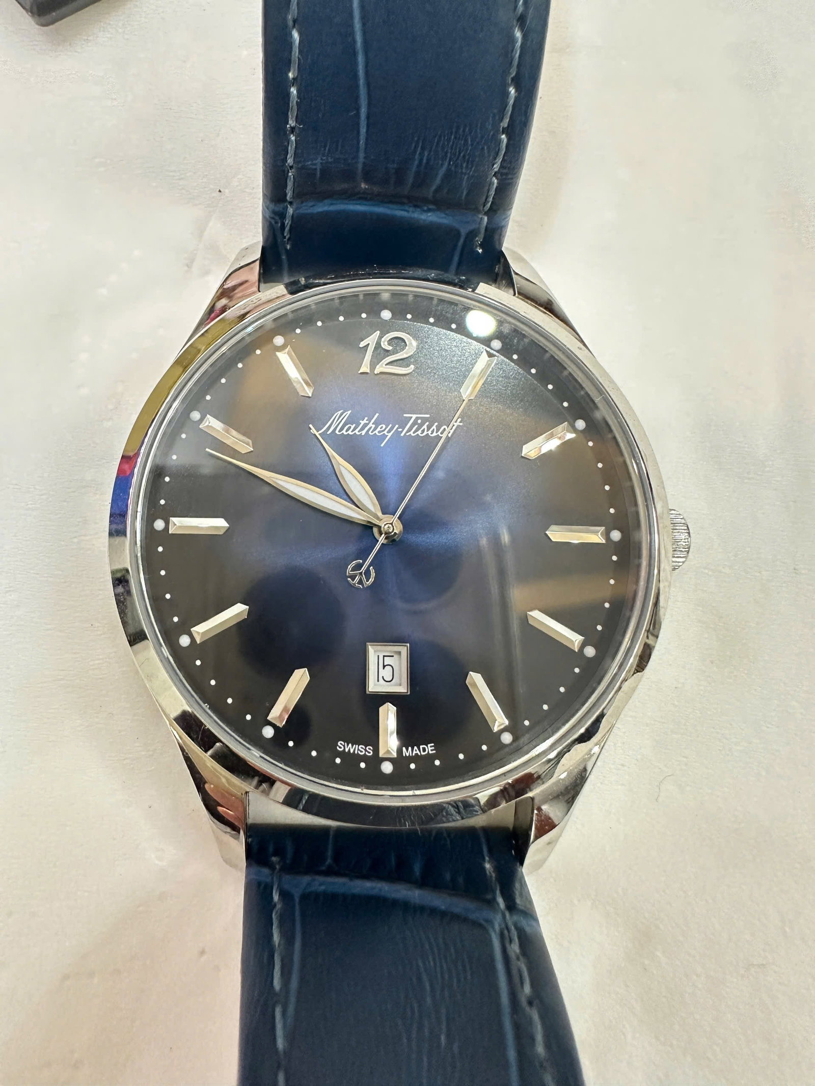 Mathey-Tissot Swiss Made Date Watch (1 of 2)