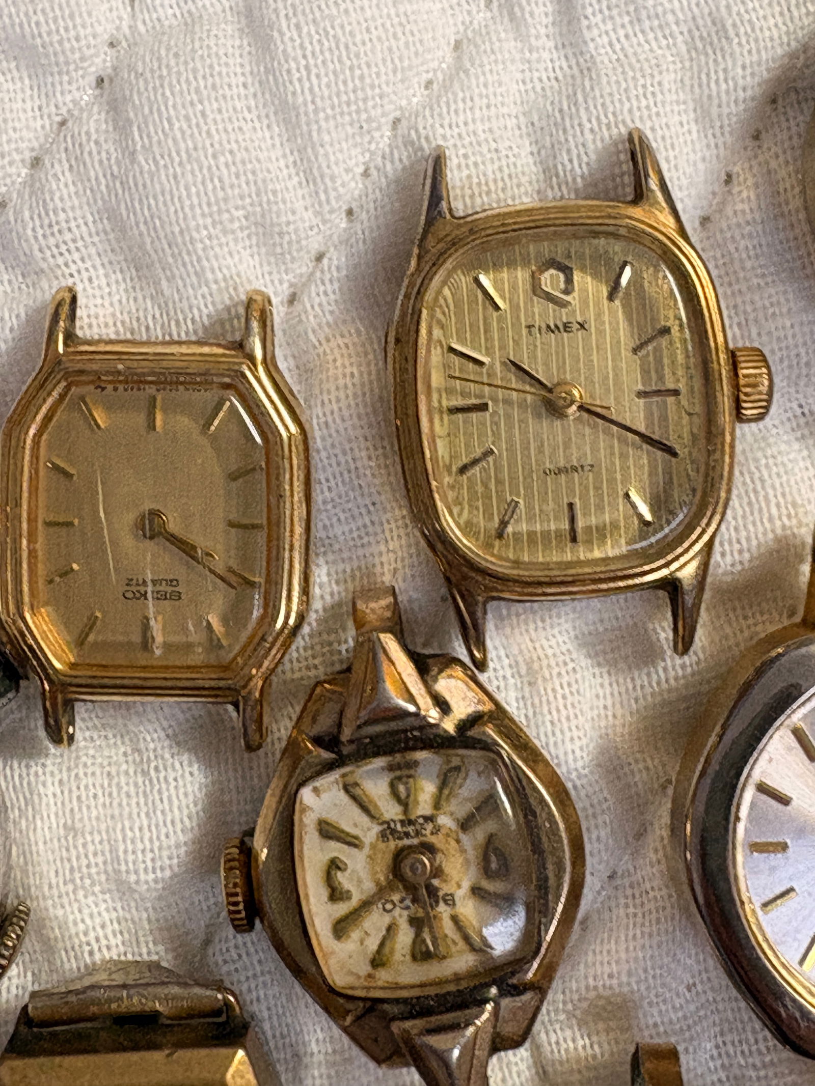 Lot of 16 Vintage Ladies Wristwatches - 3