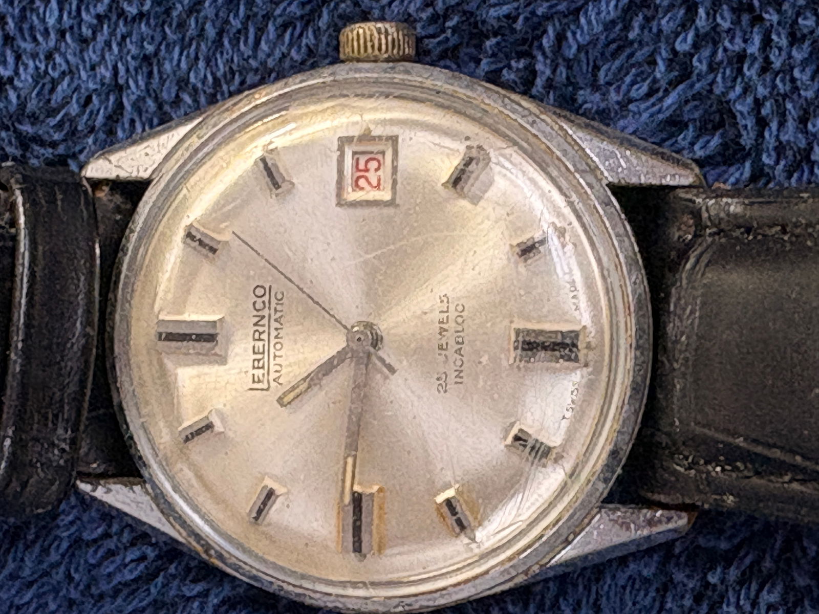 Leernco Automatic 25 Jewels Incabloc Vintage Wristwatch: Classic Leernco automatic wristwatch featuring a 25-jewel Incabloc movement and date display. Stainless steel case with vintage patina and original dial character. Running condition not tested; sold