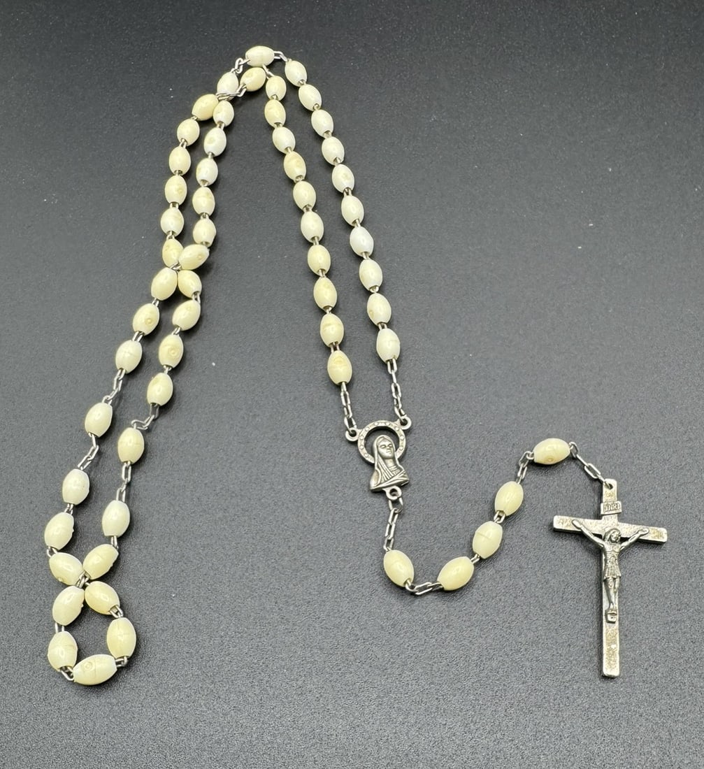 Vintage Italian Catholic Rosary – Cream Beads & Silver-Tone Crucifix (1 of 4)