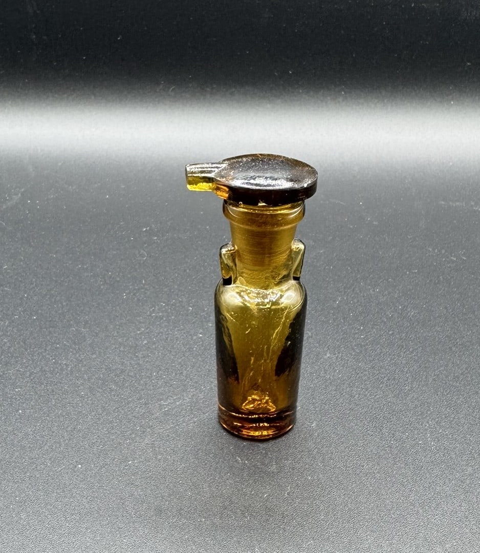 Antique Amber Glass Chemist’s Drip Bottle with Ground Stopper (1 of 2)