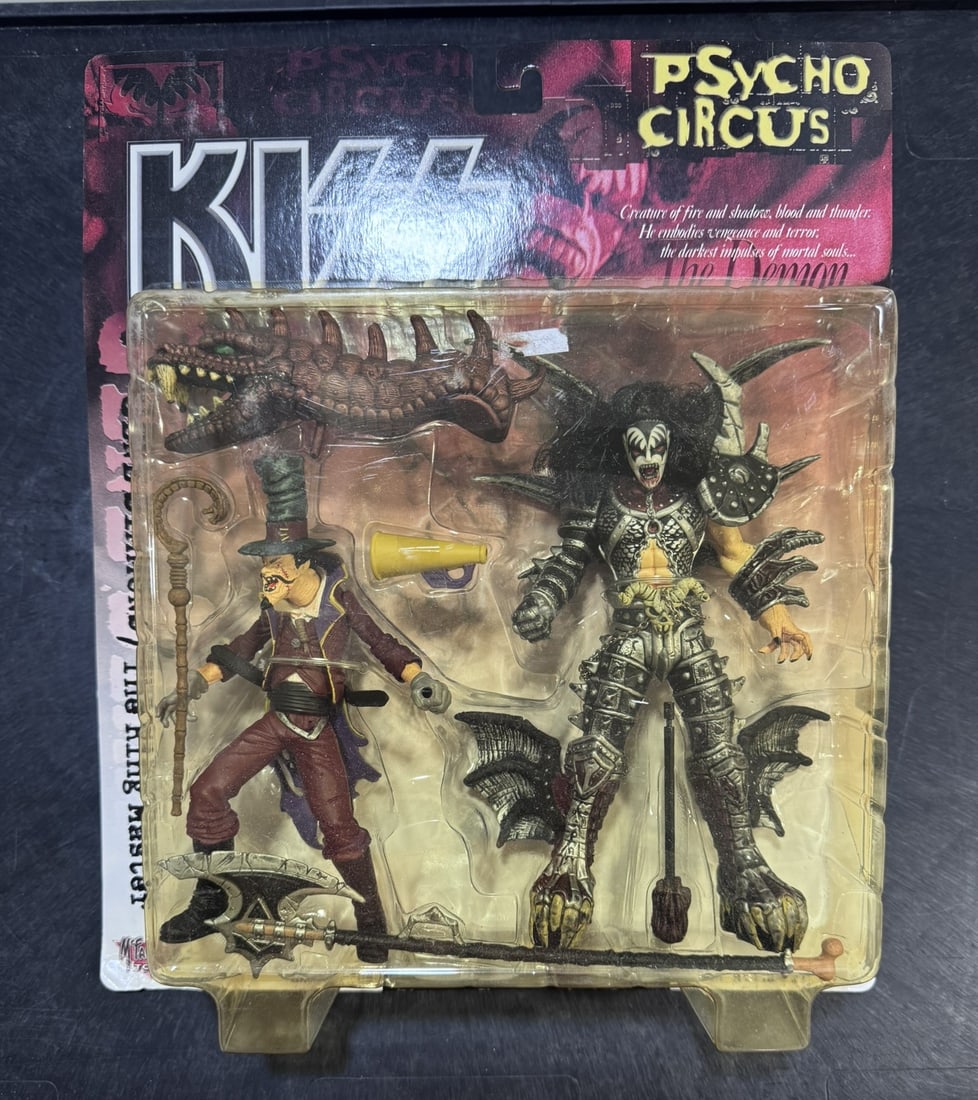 KISS Psycho Circus – The Demon 2-Figure Set (Carded) Factory sealed (1 of 1)