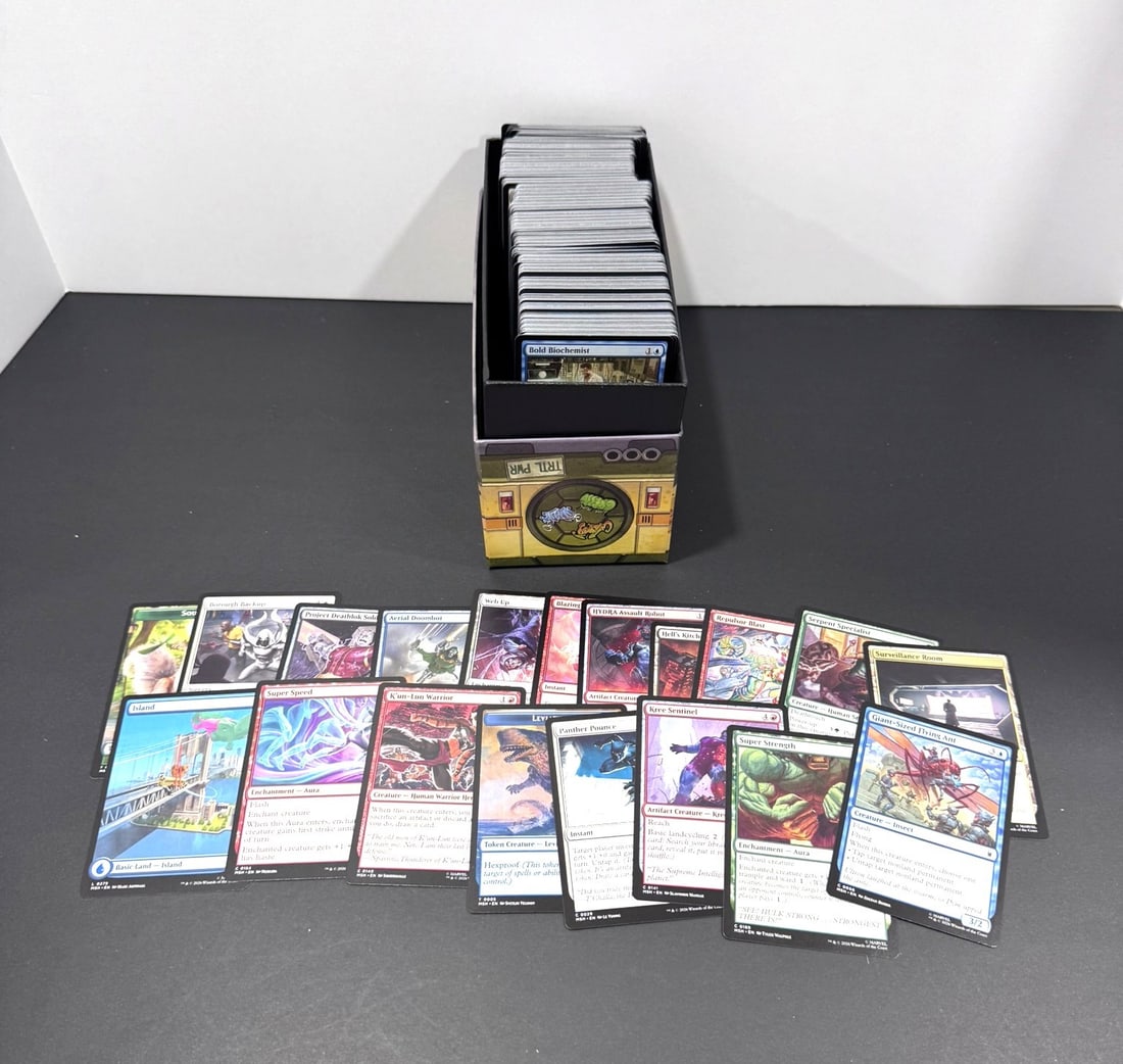 Magic: The Gathering Marvel Superheroes Collection (Approx. 600 Cards) (1 of 1)