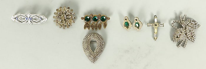 Nice Vintage Costume Jewelry Lot. Pretty Pieces, Good Workmanship!