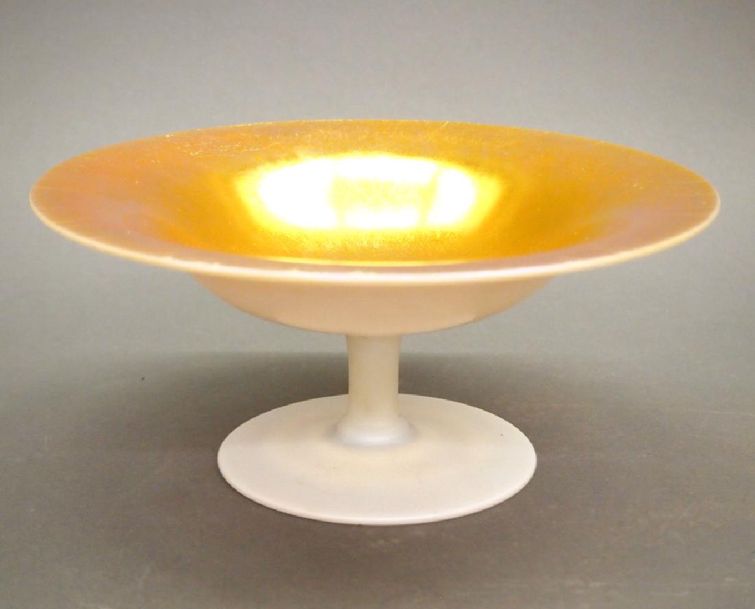 Steuben Aurene compote (1 of 1)