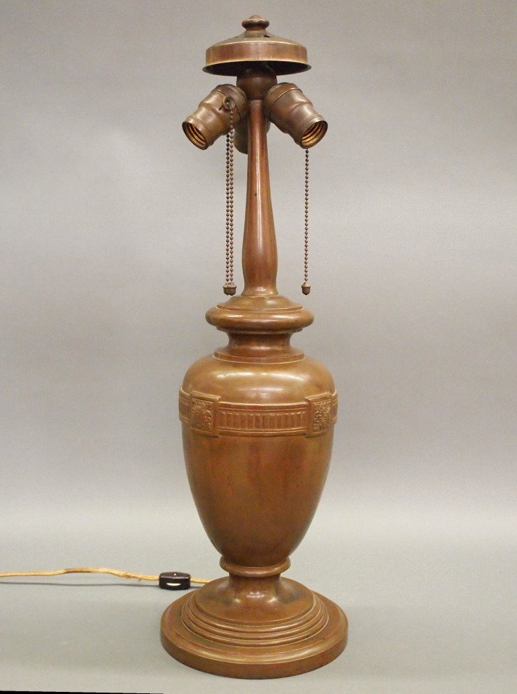 Handel Classical Style Lamp Base (1 of 4)