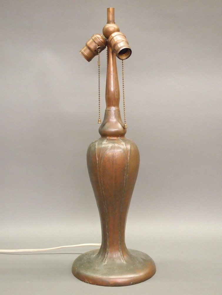 Handel Stylized Leaf Lamp Base (1 of 3)