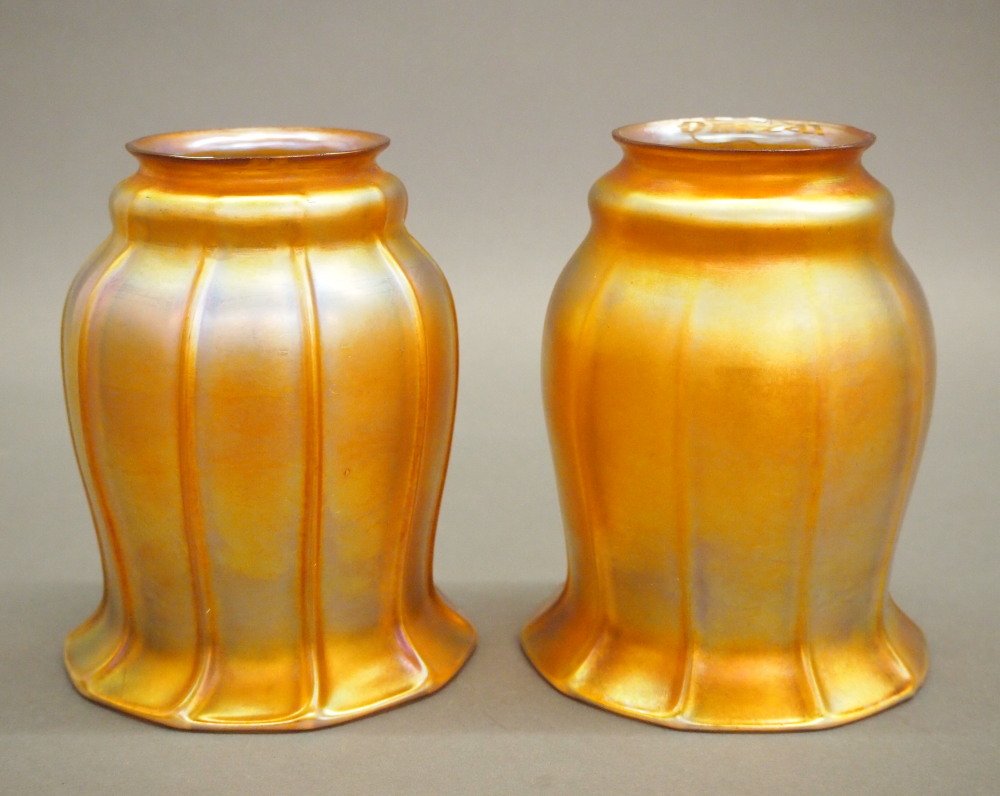 Pr Quezal Ribbed Shades (1 of 2)