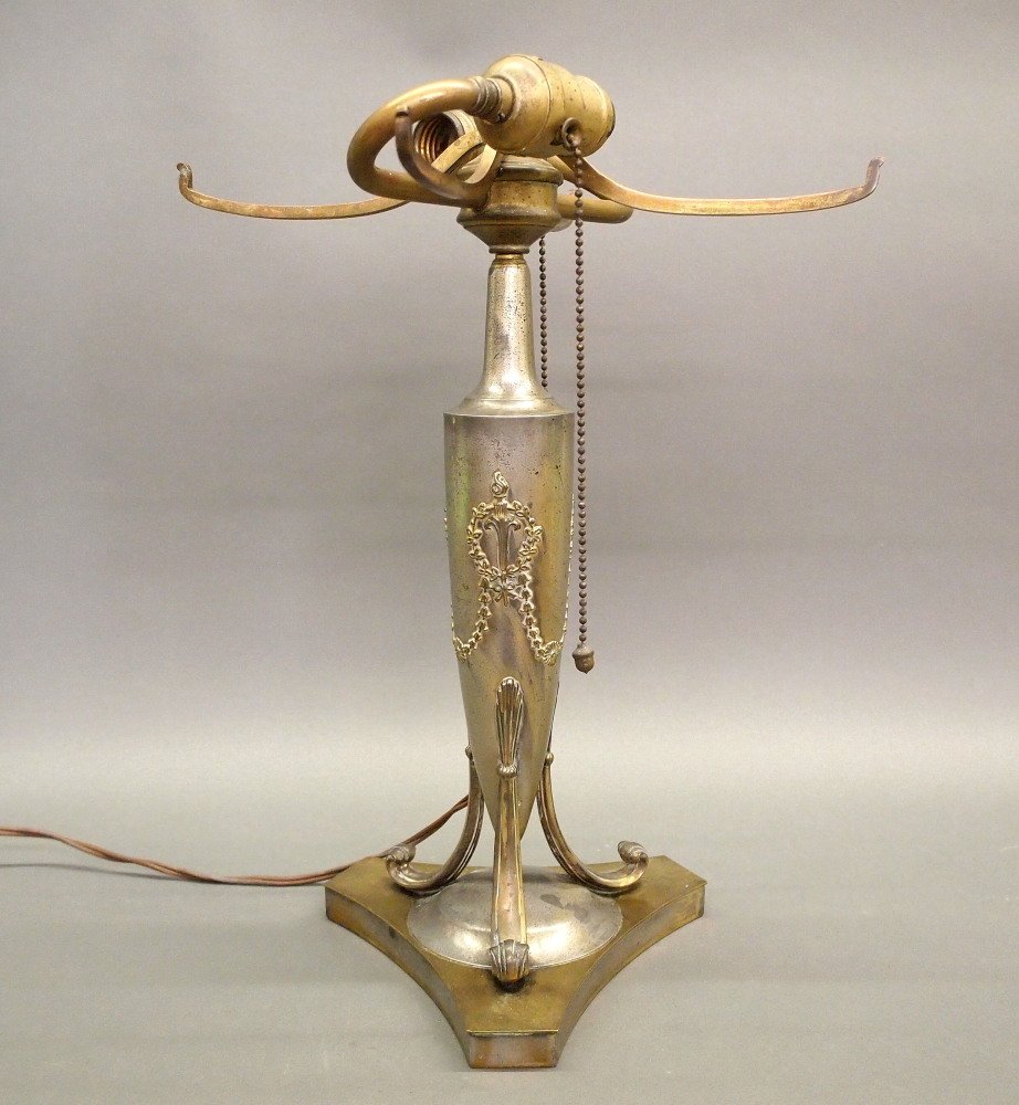 Pairpoint Classical Style Lamp Base (1 of 4)