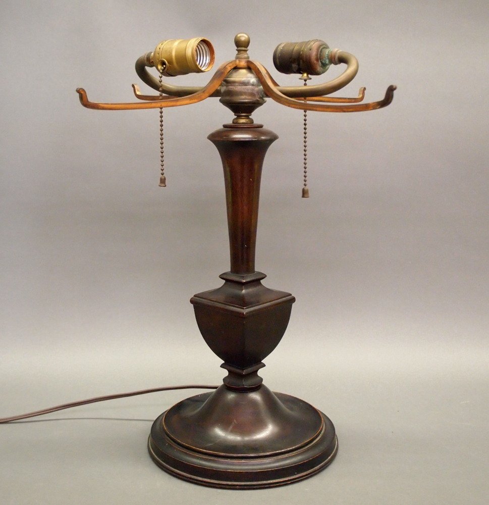 Pairpoint Turned Wood Lamp Base (1 of 3)