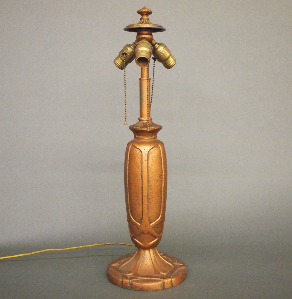 Bradley & Hubbard Painted Iron Lamp Base (1 of 4)