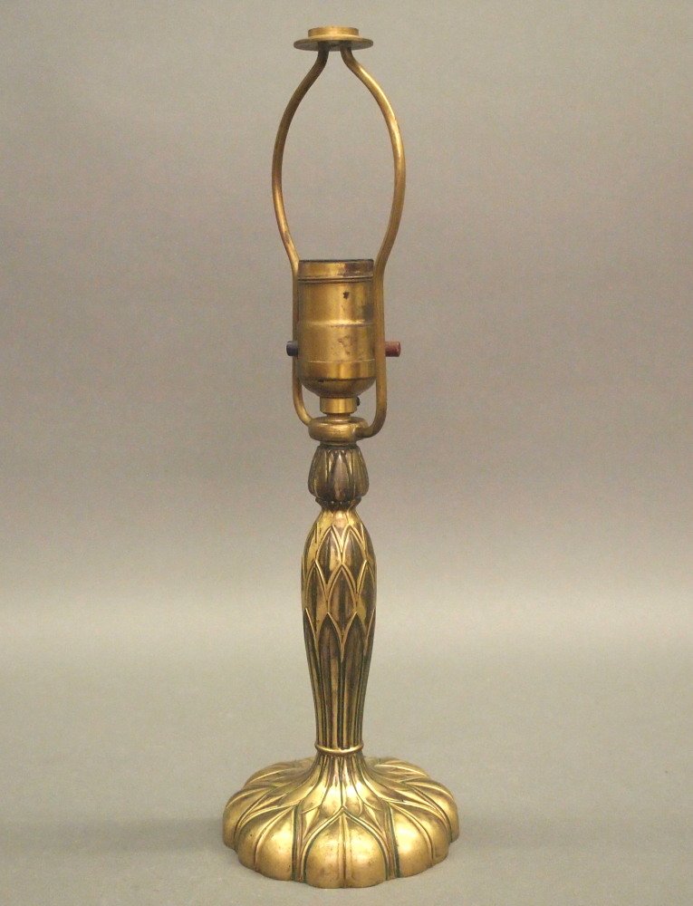 Pairpoint Stylized Leaf Boudoir Lamp Base (1 of 2)