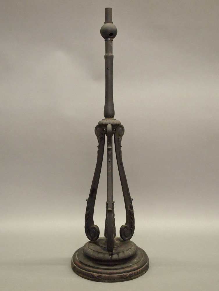 Handel Scroll Lamp Base (1 of 3)