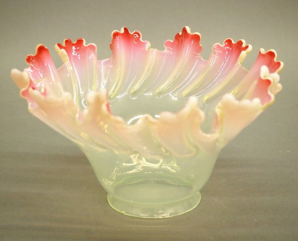 Opalescent Glass Ruffled Shade (1 of 2)