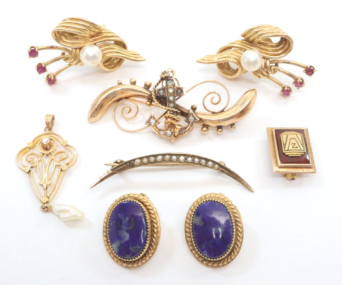 8 pcs of Gold Jewelry (1 of 1)