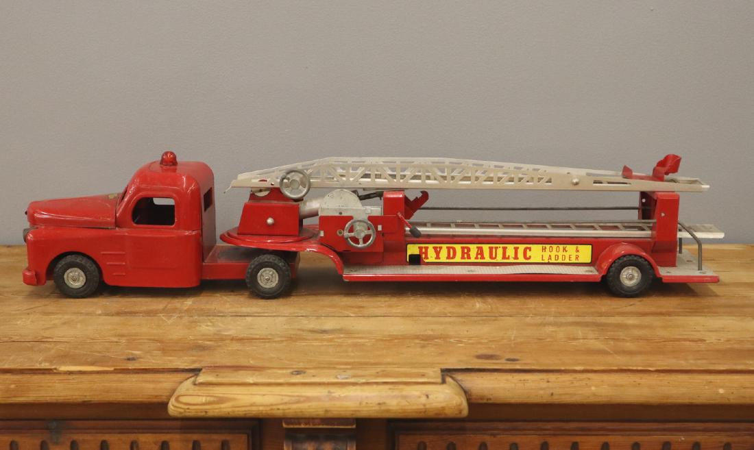 Structo Hydraulic Hook & Ladder Toy Firetruck