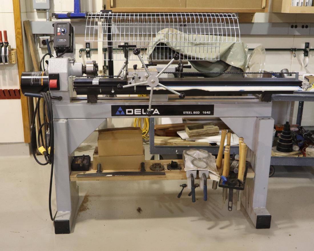 Delta 1642 Lathe w/Vega Duplicator