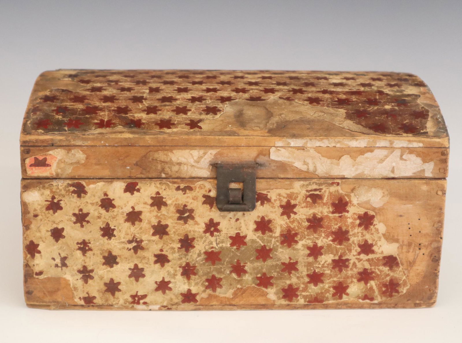 Early American Dome Top Box: An early 19th century American dome top box with period wallpaper covering, original tin hinges and hasp. Some loss to the wallpaper and wear overall. 7 1/2 x 11 x 5 1/2" high. ESTIMATE $50-100