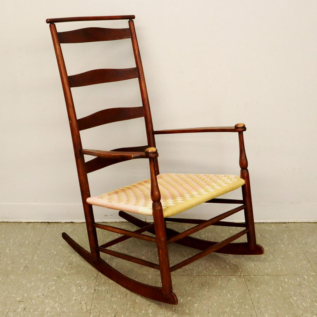 Shaker rocking chair (1 of 5)
