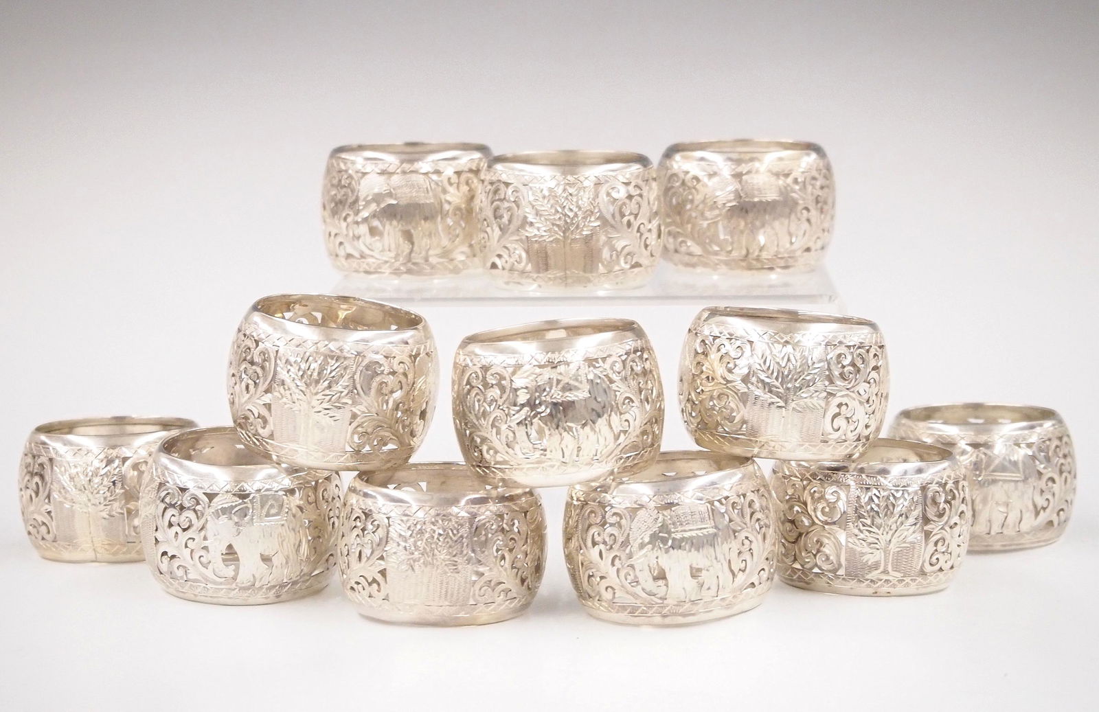 12 Thai Sterling Silver Napkin Rings (1 of 4)